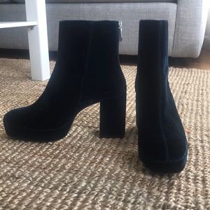 DARK BLUE (ALMOST BLACK) SUEDE ANKLE BOOTS